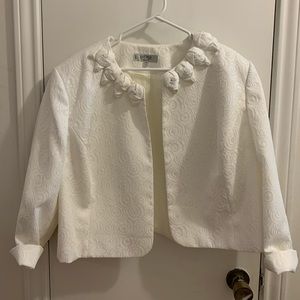 Kasper suit jacket, winter white, great texture and rose detail, NWT 24W